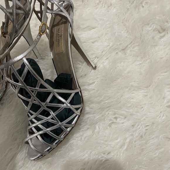 Authenitic Valentino Heels size 41 - Picture 6 of 6